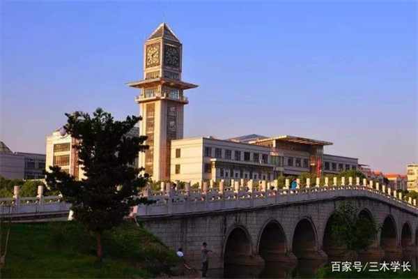 正规股票配资开户:放大你的投资收益,但也需谨慎前行!